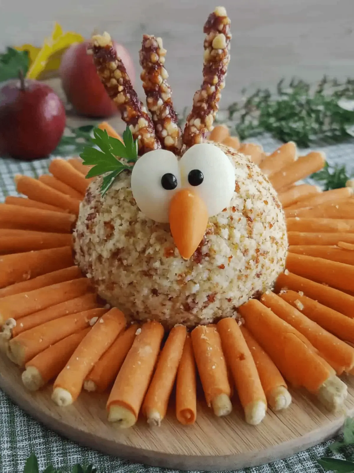 This Turkey Cheese Ball Is A Fun Thanksgiving Appetizer