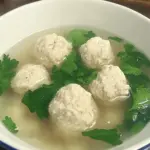He Jia Tuan Yuan (Tofu Ball Soup for Lunar Chinese New Year)