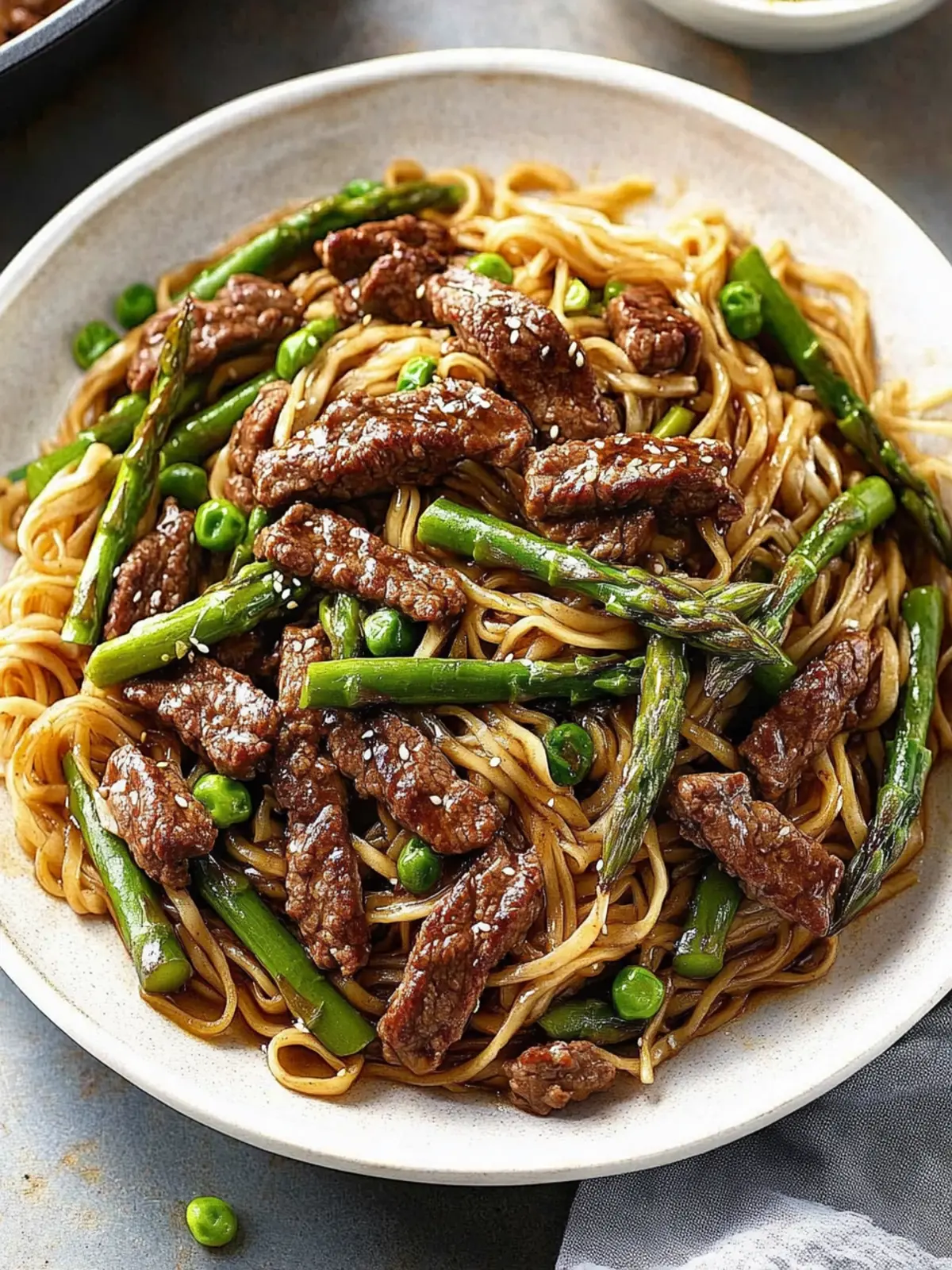 Savory Asparagus Beef Lo Mein: Quick & Easy Weeknight Winner 3 Asparagus Beef Lo Mein
