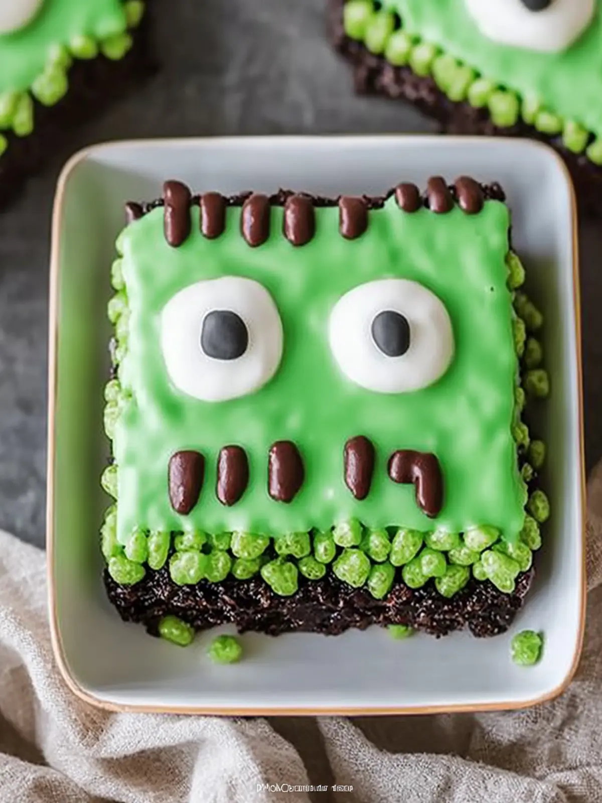 Big Frankenstein Rice Krispie Treats: Spooktacular Easy Fun 5 Big Frankenstein Rice Krispie Treats: Easy Halloween Fun
